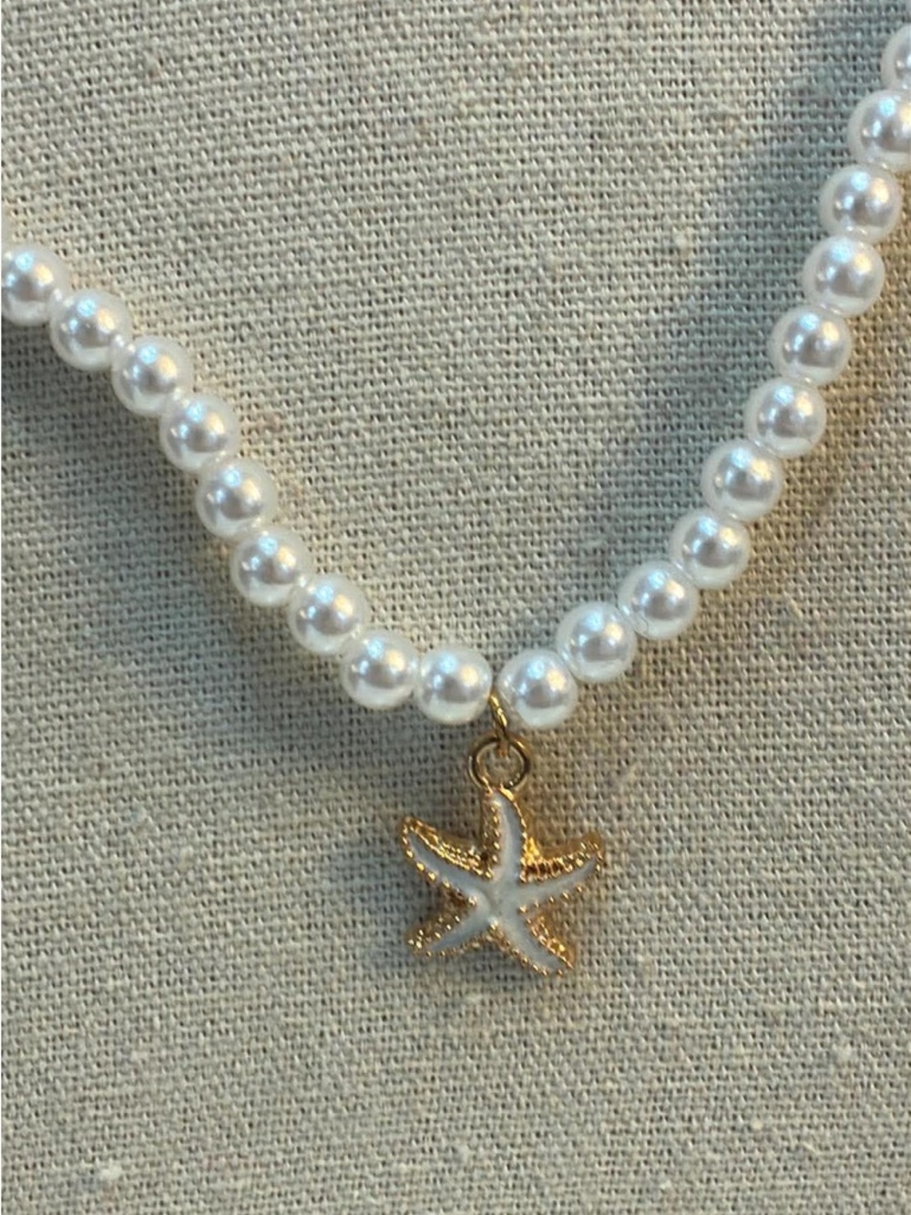 Pearl Style Starfish Necklace - White & Gold - Picture 7 of 8